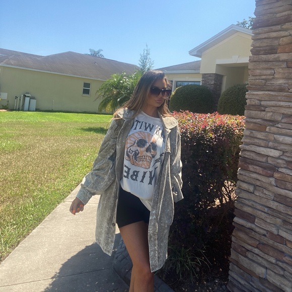 Jacket - Picture 3 of 3